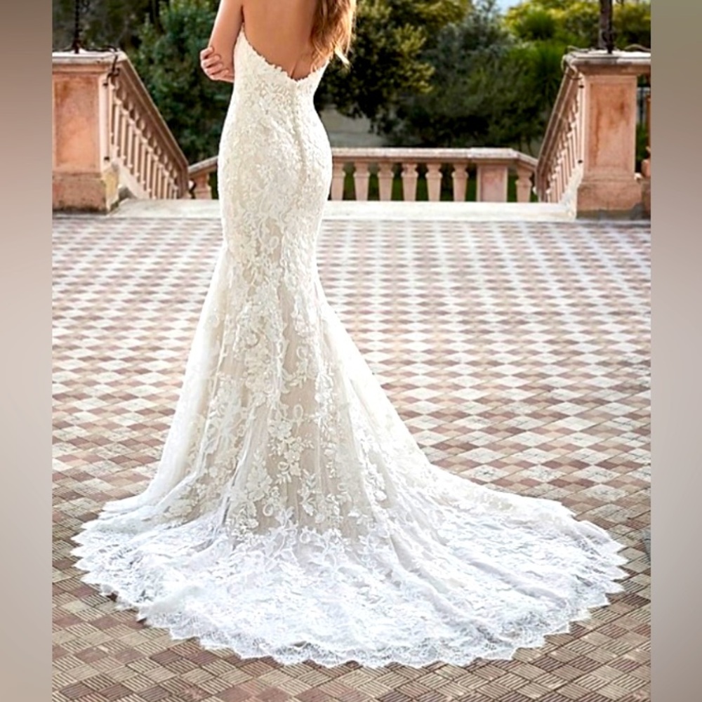 Venus Bridal wedding dress, ivy lace, ivory color, low back